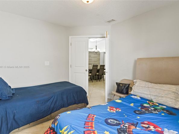 18255 NW 21st St, Pembroke Pines FL 33029