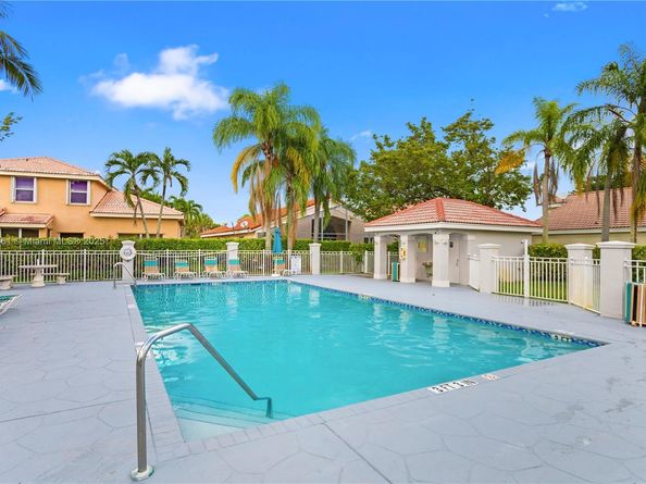 18255 NW 21st St, Pembroke Pines FL 33029
