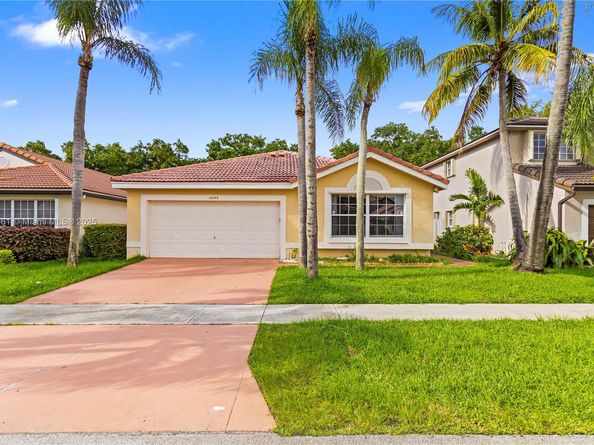 18255 NW 21st St, Pembroke Pines FL 33029