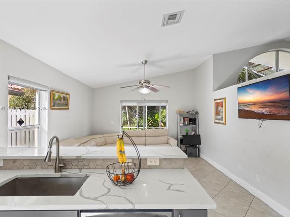 18255 NW 21st St, Pembroke Pines FL 33029