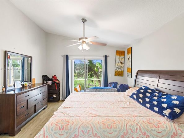 18255 NW 21st St, Pembroke Pines FL 33029