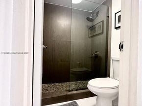 100 Lincoln Rd 526, Miami Beach FL 33139