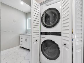 3410 N 72nd Ter, Hollywood FL 33024