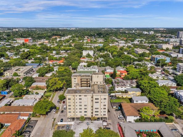 1811 Jefferson St 606, Hollywood FL 33020