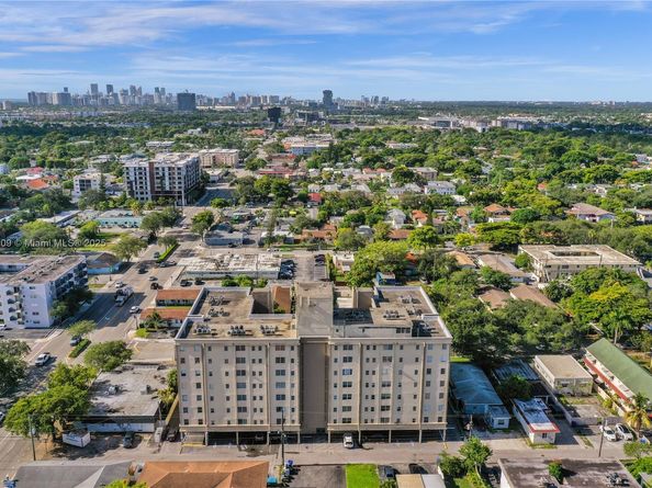 1811 Jefferson St 606, Hollywood FL 33020