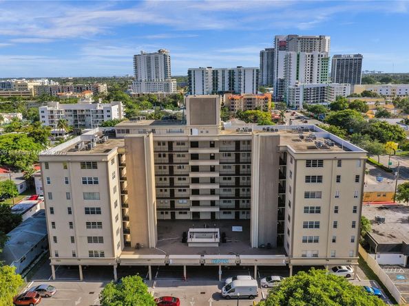 1811 Jefferson St 606, Hollywood FL 33020