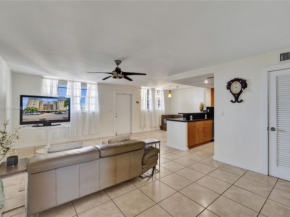 1811 Jefferson St 606, Hollywood FL 33020