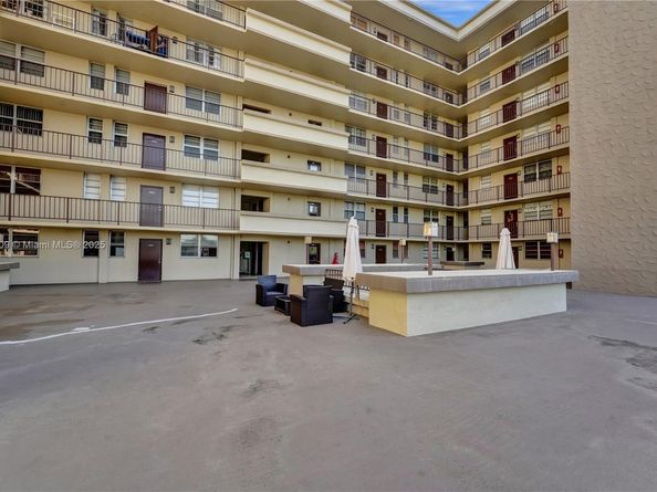 1811 Jefferson St 606, Hollywood FL 33020
