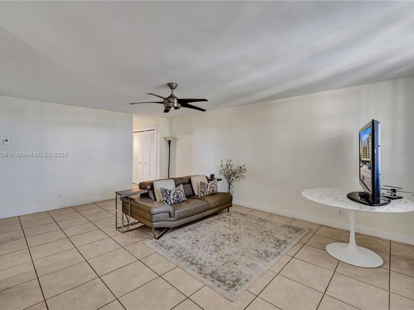 1811 Jefferson St 606, Hollywood FL 33020