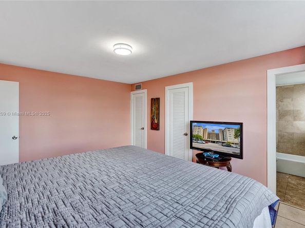 1811 Jefferson St 606, Hollywood FL 33020