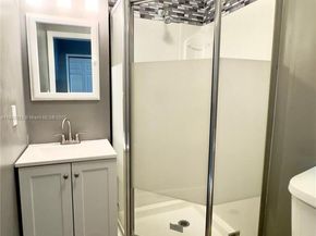 841 NE 59th St, Oakland Park FL 33334