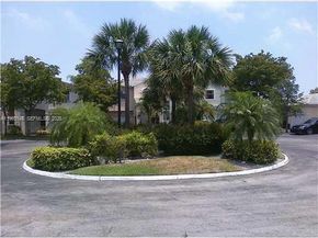 828 NW 99th Ave, Plantation FL 33324