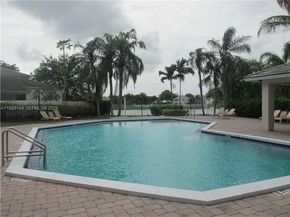 828 NW 99th Ave, Plantation FL 33324