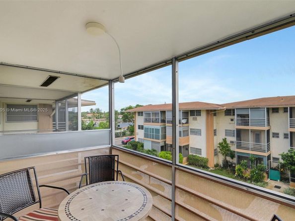 17001 NE 13th Ave 306, Miami FL 33162