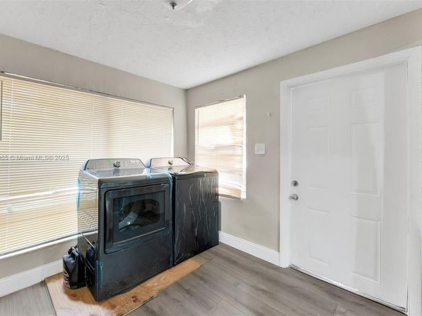 608 NW 9th St, Hallandale Beach FL 33009