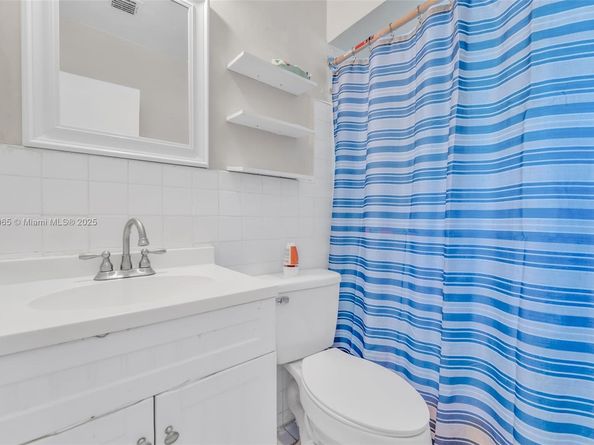 608 NW 9th St, Hallandale Beach FL 33009