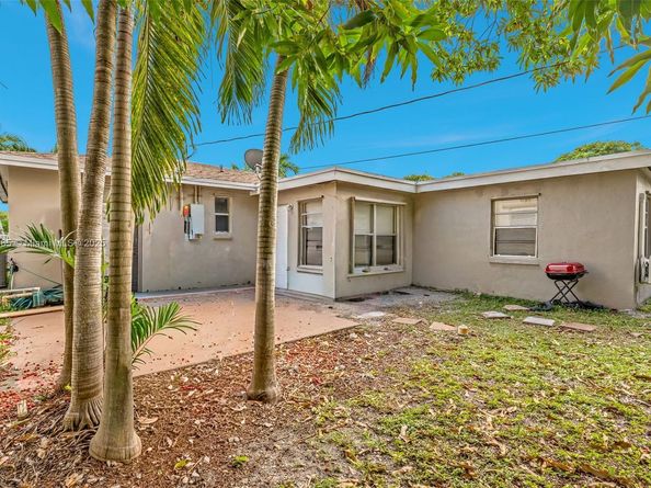 608 NW 9th St, Hallandale Beach FL 33009