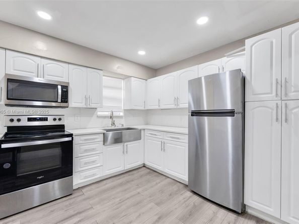 608 NW 9th St, Hallandale Beach FL 33009