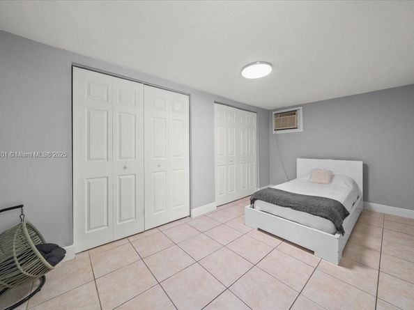 3751 NE 16th Ave, Pompano Beach FL 33064