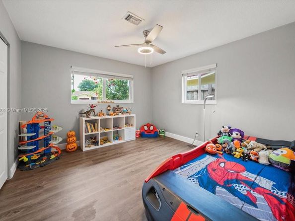 3751 NE 16th Ave, Pompano Beach FL 33064