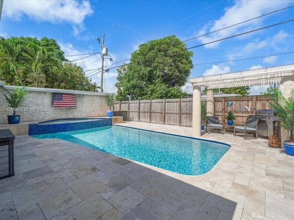 3751 NE 16th Ave, Pompano Beach FL 33064