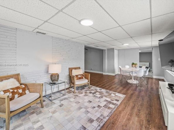 3751 NE 16th Ave, Pompano Beach FL 33064