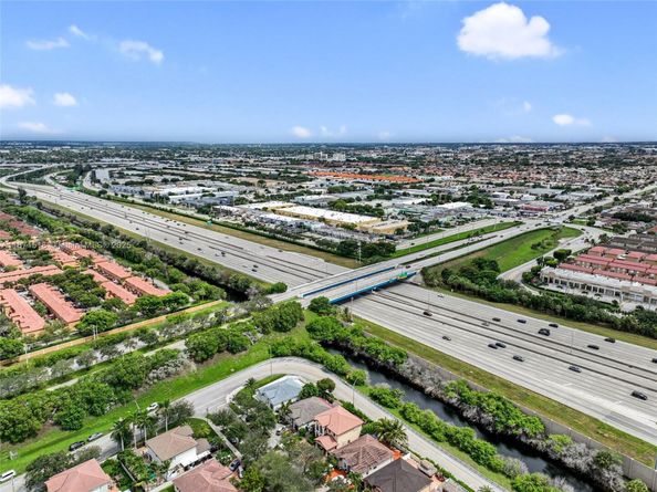 8790 NW 142nd St, Miami Lakes FL 33018