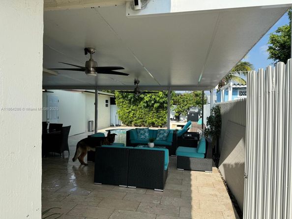 260 NW 57th Ct, Miami FL 33126