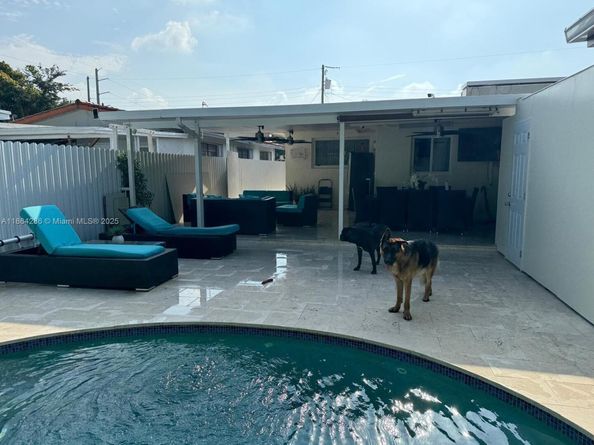 260 NW 57th Ct, Miami FL 33126
