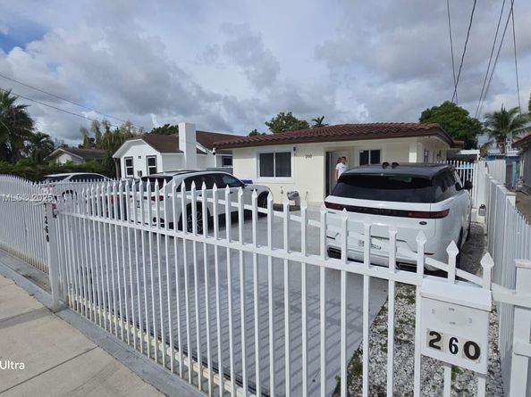 260 NW 57th Ct, Miami FL 33126