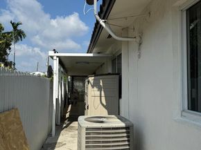 260 NW 57th Ct, Miami FL 33126