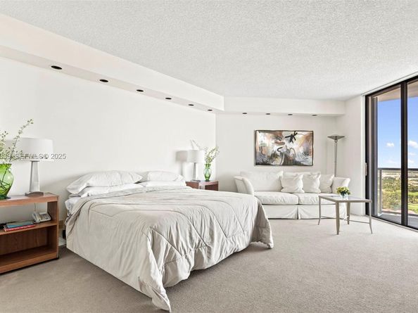 19500 Turnberry Way 26C, Aventura FL 33180