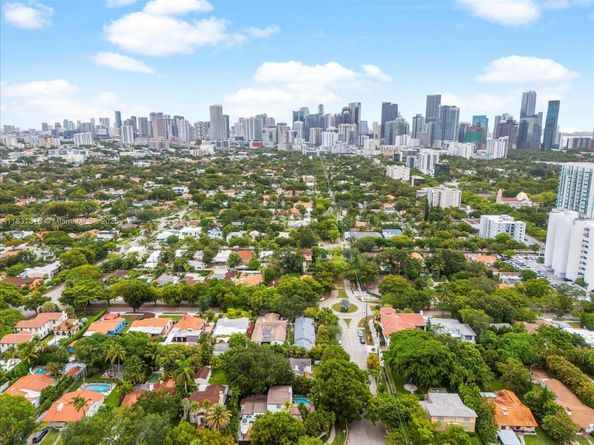 2700 SW 4th Ave, Miami FL 33129