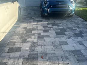 8221 NW 14th St, Plantation FL 33322