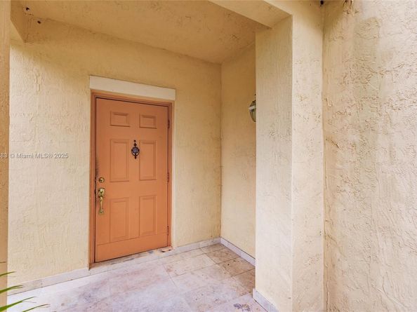 1326 Majesty Ter, Weston FL 33327