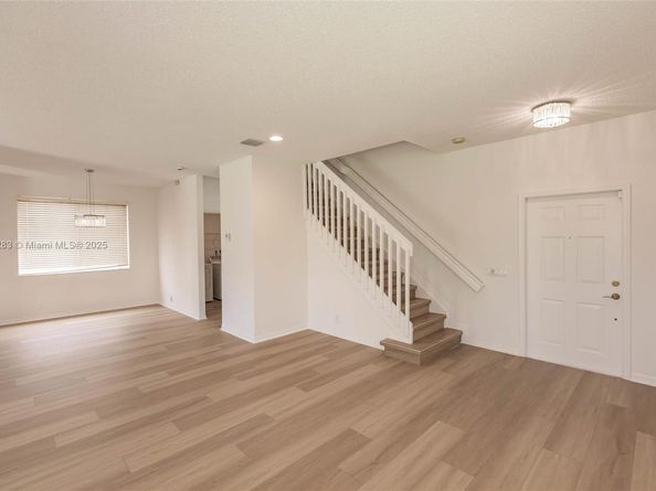 1326 Majesty Ter, Weston FL 33327
