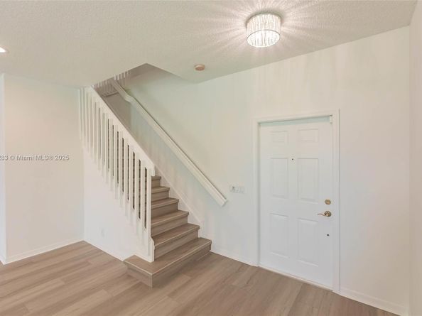 1326 Majesty Ter, Weston FL 33327
