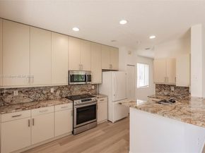 1326 Majesty Ter, Weston FL 33327