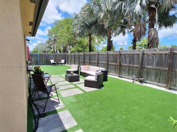 11845 SW 232nd Ln, Miami FL 33032