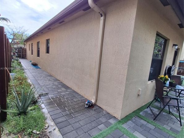 11845 SW 232nd Ln, Miami FL 33032