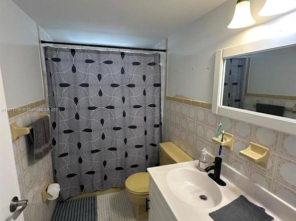 750 Michigan Ave 204, Miami Beach FL 33139