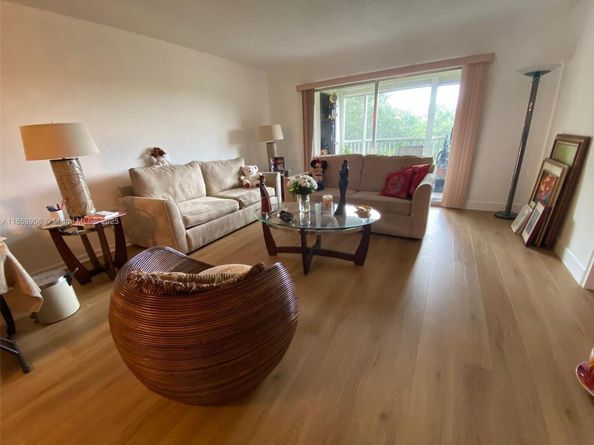 500 SW 130th Ter 407A, Pembroke Pines FL 33027