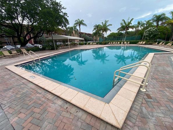 500 SW 130th Ter 407A, Pembroke Pines FL 33027
