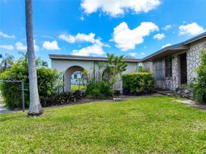 22732 SW 113th Pl, Miami FL 33170