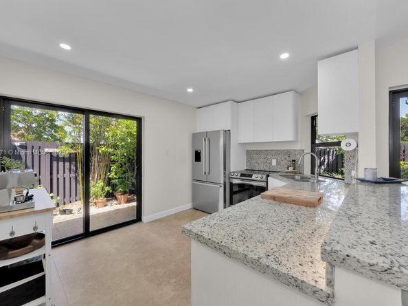 15225 SW 45th Ter F49, Miami FL 33185