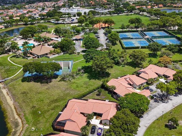 15225 SW 45th Ter F49, Miami FL 33185