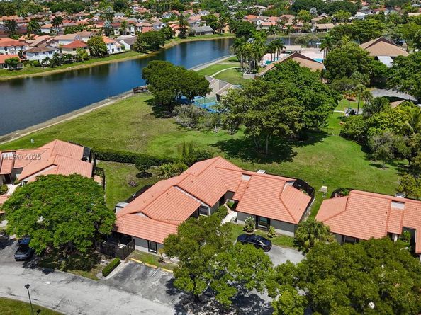 15225 SW 45th Ter F49, Miami FL 33185