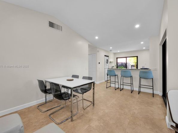 15225 SW 45th Ter F49, Miami FL 33185