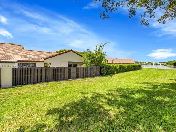 15225 SW 45th Ter F49, Miami FL 33185