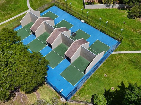 15225 SW 45th Ter F49, Miami FL 33185